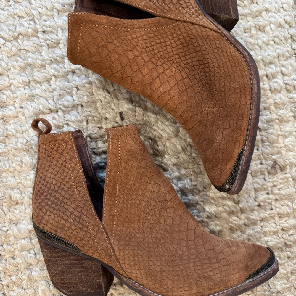 Jeffrey Campbell Tan Textured Ankle Booties